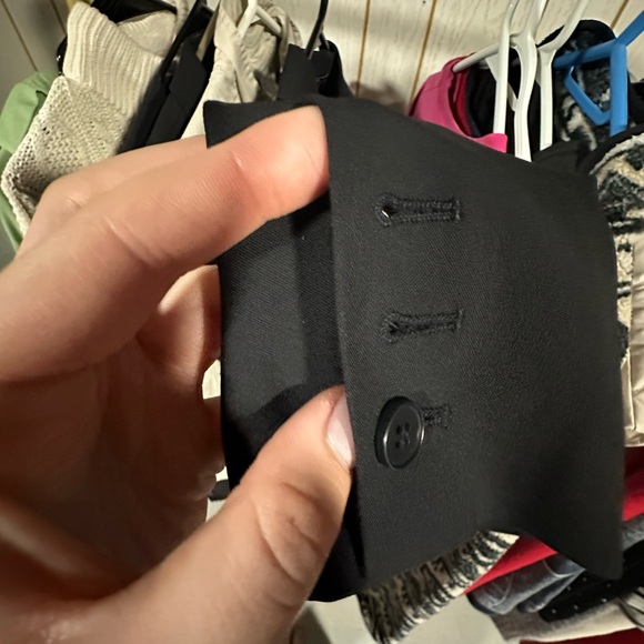 THEORY Modern Blazer in Good Wool - Picture 7 of 7